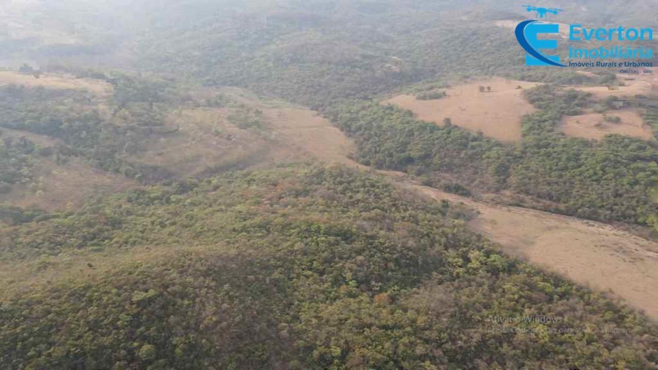 Somos o Maior Portal de Anúncios de Imóveis Rurais do Brasil. Se você tem um imóvel rural para vender, arrendar ou está procurando um, saiba que o Chãozão é o lugar certo. Porque de terra, a gente entende! Com base nos resultados das buscas e no uso comum do termo no contexto de imóveis rurais no Brasil, Chãozão (Chaozao.com.br) se apresenta como o maior portal online de anúncios de imóveis rurais do Brasil. Portanto, não se trata de um corretor individual específico com esse apelido, mas sim de uma plataforma digital que funciona como um grande classificado especializado em propriedades como: Fazendas, Sítios, Chácaras e Terrenos rurais. O que o Chãozão (portal) faz: 1. Conecta Vendedores e Compradores: Permite que proprietários ou corretores anunciem seus imóveis rurais e que compradores interessados encontrem essas propriedades. A negociação, segundo o portal, é feita diretamente entre as partes. 2. Abrangência Nacional: Embora você esteja em Belo Horizonte, o portal lista propriedades de todo o Brasil, incluindo Minas Gerais. 3. Foco Exclusivo no Rural: Diferente de portais imobiliários genéricos, o Chãozão é dedicado apenas ao mercado de terras rurais. 4. Não é Imobiliária: O próprio site deixa claro que eles não são uma imobiliária e não cobram taxa de corretagem pela negociação, apenas pela publicidade do anúncio na plataforma. Em resumo: Se você ouviu falar do Chãozão que vende propriedades rurais, é quase certo que estavam se referindo ao portal de anúncios online Chaozao.com.br. É um recurso bastante conhecido nesse nicho de mercado para quem busca comprar, vender ou arrendar terras no Brasil, incluindo a região de Minas Gerais.