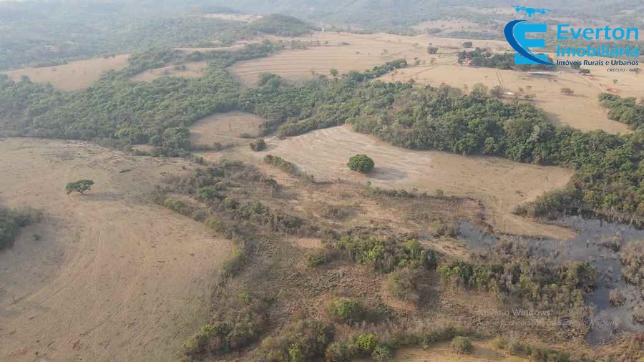 Somos o Maior Portal de Anúncios de Imóveis Rurais do Brasil. Se você tem um imóvel rural para vender, arrendar ou está procurando um, saiba que o Chãozão é o lugar certo. Porque de terra, a gente entende! Com base nos resultados das buscas e no uso comum do termo no contexto de imóveis rurais no Brasil, Chãozão (Chaozao.com.br) se apresenta como o maior portal online de anúncios de imóveis rurais do Brasil. Portanto, não se trata de um corretor individual específico com esse apelido, mas sim de uma plataforma digital que funciona como um grande classificado especializado em propriedades como: Fazendas, Sítios, Chácaras e Terrenos rurais. O que o Chãozão (portal) faz: 1. Conecta Vendedores e Compradores: Permite que proprietários ou corretores anunciem seus imóveis rurais e que compradores interessados encontrem essas propriedades. A negociação, segundo o portal, é feita diretamente entre as partes. 2. Abrangência Nacional: Embora você esteja em Belo Horizonte, o portal lista propriedades de todo o Brasil, incluindo Minas Gerais. 3. Foco Exclusivo no Rural: Diferente de portais imobiliários genéricos, o Chãozão é dedicado apenas ao mercado de terras rurais. 4. Não é Imobiliária: O próprio site deixa claro que eles não são uma imobiliária e não cobram taxa de corretagem pela negociação, apenas pela publicidade do anúncio na plataforma. Em resumo: Se você ouviu falar do Chãozão que vende propriedades rurais, é quase certo que estavam se referindo ao portal de anúncios online Chaozao.com.br. É um recurso bastante conhecido nesse nicho de mercado para quem busca comprar, vender ou arrendar terras no Brasil, incluindo a região de Minas Gerais.