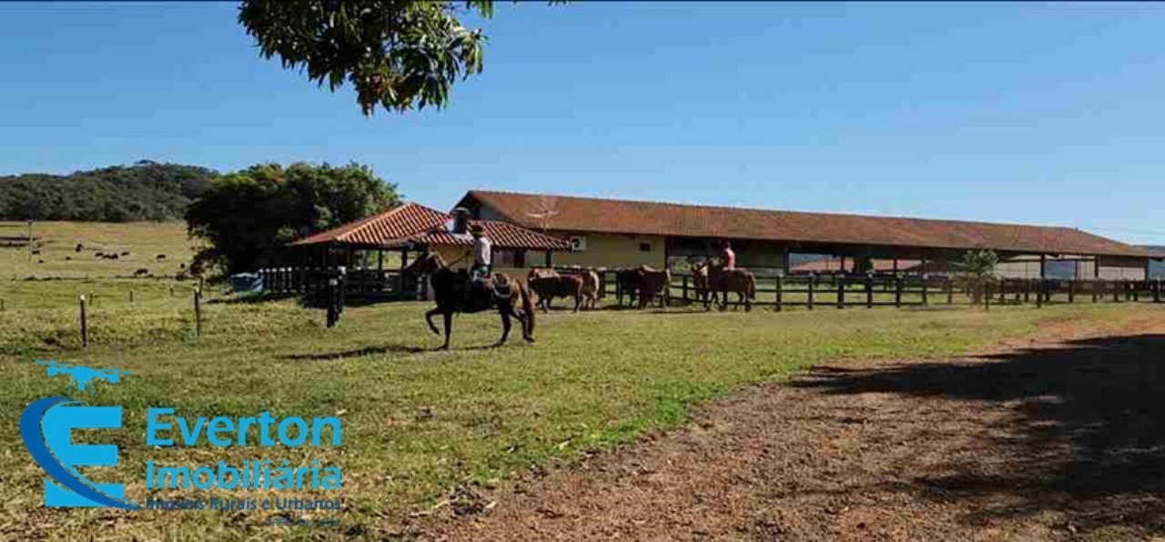 Somos o Maior Portal de Anúncios de Imóveis Rurais do Brasil. Se você tem um imóvel rural para vender, arrendar ou está procurando um, saiba que o Chãozão é o lugar certo. Porque de terra, a gente entende! Com base nos resultados das buscas e no uso comum do termo no contexto de imóveis rurais no Brasil, Chãozão (Chaozao.com.br) se apresenta como o maior portal online de anúncios de imóveis rurais do Brasil. Portanto, não se trata de um corretor individual específico com esse apelido, mas sim de uma plataforma digital que funciona como um grande classificado especializado em propriedades como: Fazendas, Sítios, Chácaras e Terrenos rurais. O que o Chãozão (portal) faz: 1. Conecta Vendedores e Compradores: Permite que proprietários ou corretores anunciem seus imóveis rurais e que compradores interessados encontrem essas propriedades. A negociação, segundo o portal, é feita diretamente entre as partes. 2. Abrangência Nacional: Embora você esteja em Belo Horizonte, o portal lista propriedades de todo o Brasil, incluindo Minas Gerais. 3. Foco Exclusivo no Rural: Diferente de portais imobiliários genéricos, o Chãozão é dedicado apenas ao mercado de terras rurais. 4. Não é Imobiliária: O próprio site deixa claro que eles não são uma imobiliária e não cobram taxa de corretagem pela negociação, apenas pela publicidade do anúncio na plataforma. Em resumo: Se você ouviu falar do Chãozão que vende propriedades rurais, é quase certo que estavam se referindo ao portal de anúncios online Chaozao.com.br. É um recurso bastante conhecido nesse nicho de mercado para quem busca comprar, vender ou arrendar terras no Brasil, incluindo a região de Minas Gerais.