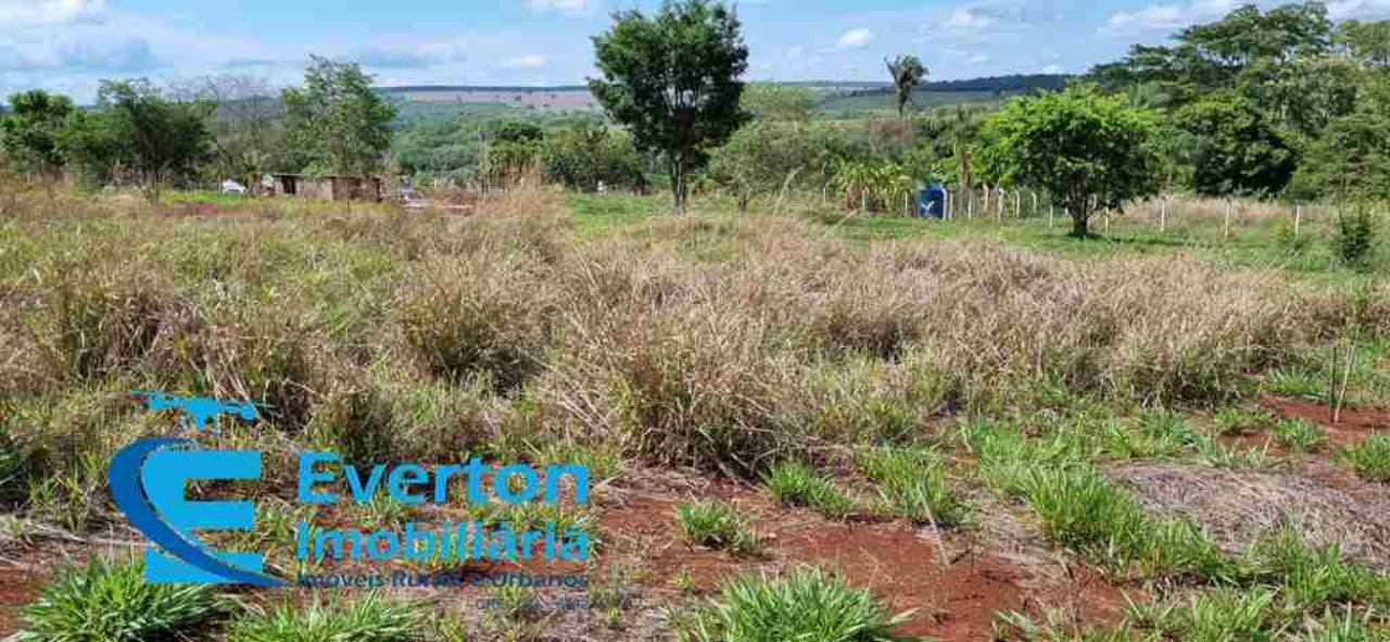 Somos o Maior Portal de Anúncios de Imóveis Rurais do Brasil. Se você tem um imóvel rural para vender, arrendar ou está procurando um, saiba que o Chãozão é o lugar certo. Porque de terra, a gente entende! Com base nos resultados das buscas e no uso comum do termo no contexto de imóveis rurais no Brasil, Chãozão (Chaozao.com.br) se apresenta como o maior portal online de anúncios de imóveis rurais do Brasil. Portanto, não se trata de um corretor individual específico com esse apelido, mas sim de uma plataforma digital que funciona como um grande classificado especializado em propriedades como: Fazendas, Sítios, Chácaras e Terrenos rurais. O que o Chãozão (portal) faz: 1. Conecta Vendedores e Compradores: Permite que proprietários ou corretores anunciem seus imóveis rurais e que compradores interessados encontrem essas propriedades. A negociação, segundo o portal, é feita diretamente entre as partes. 2. Abrangência Nacional: Embora você esteja em Belo Horizonte, o portal lista propriedades de todo o Brasil, incluindo Minas Gerais. 3. Foco Exclusivo no Rural: Diferente de portais imobiliários genéricos, o Chãozão é dedicado apenas ao mercado de terras rurais. 4. Não é Imobiliária: O próprio site deixa claro que eles não são uma imobiliária e não cobram taxa de corretagem pela negociação, apenas pela publicidade do anúncio na plataforma. Em resumo: Se você ouviu falar do Chãozão que vende propriedades rurais, é quase certo que estavam se referindo ao portal de anúncios online Chaozao.com.br. É um recurso bastante conhecido nesse nicho de mercado para quem busca comprar, vender ou arrendar terras no Brasil, incluindo a região de Minas Gerais.