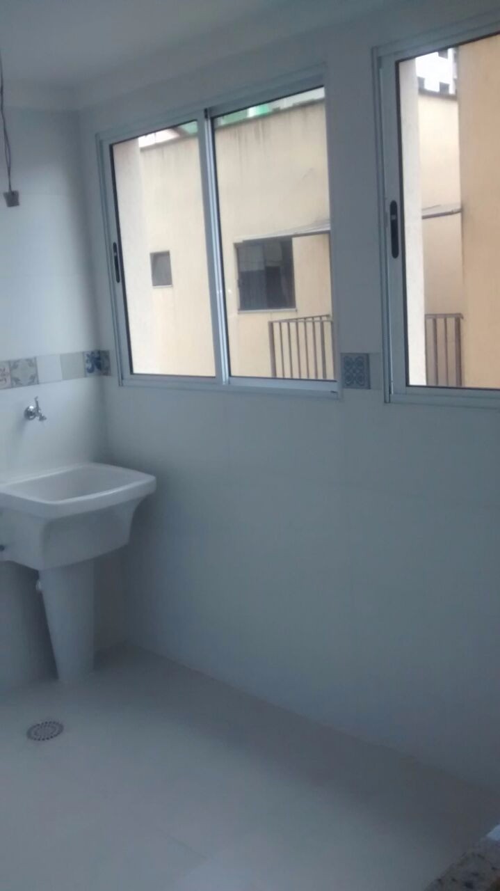 Apartamento à venda com 2 quartos, 62m² - Foto 9