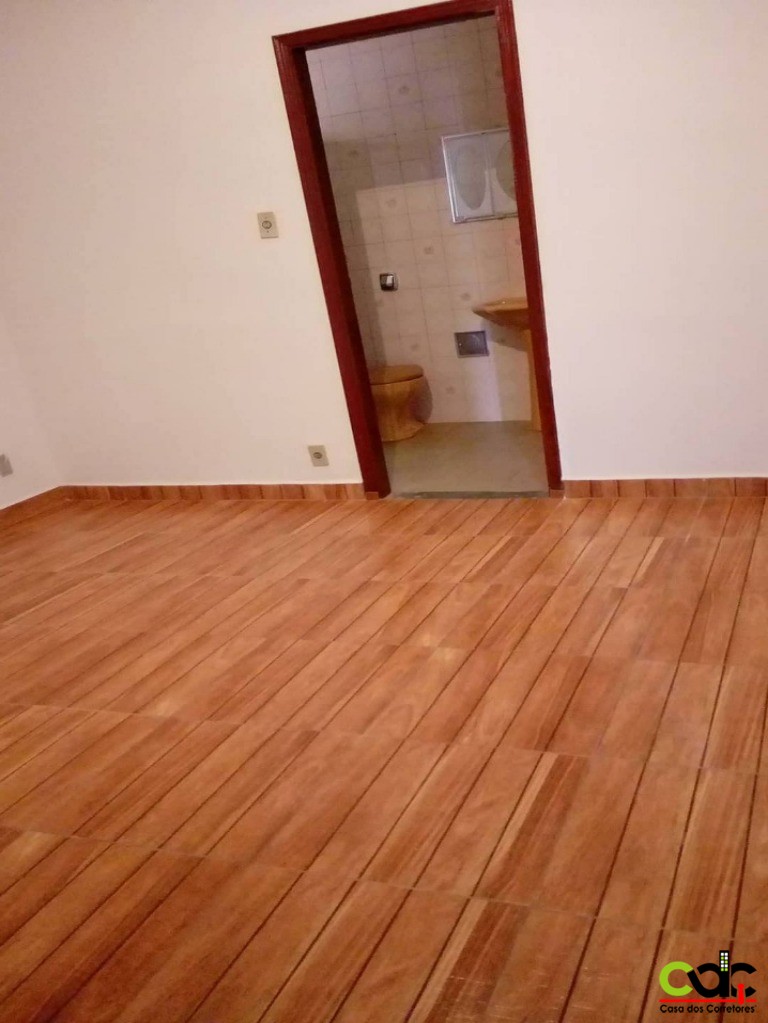 Casa à venda com 3 quartos, 280m² - Foto 3