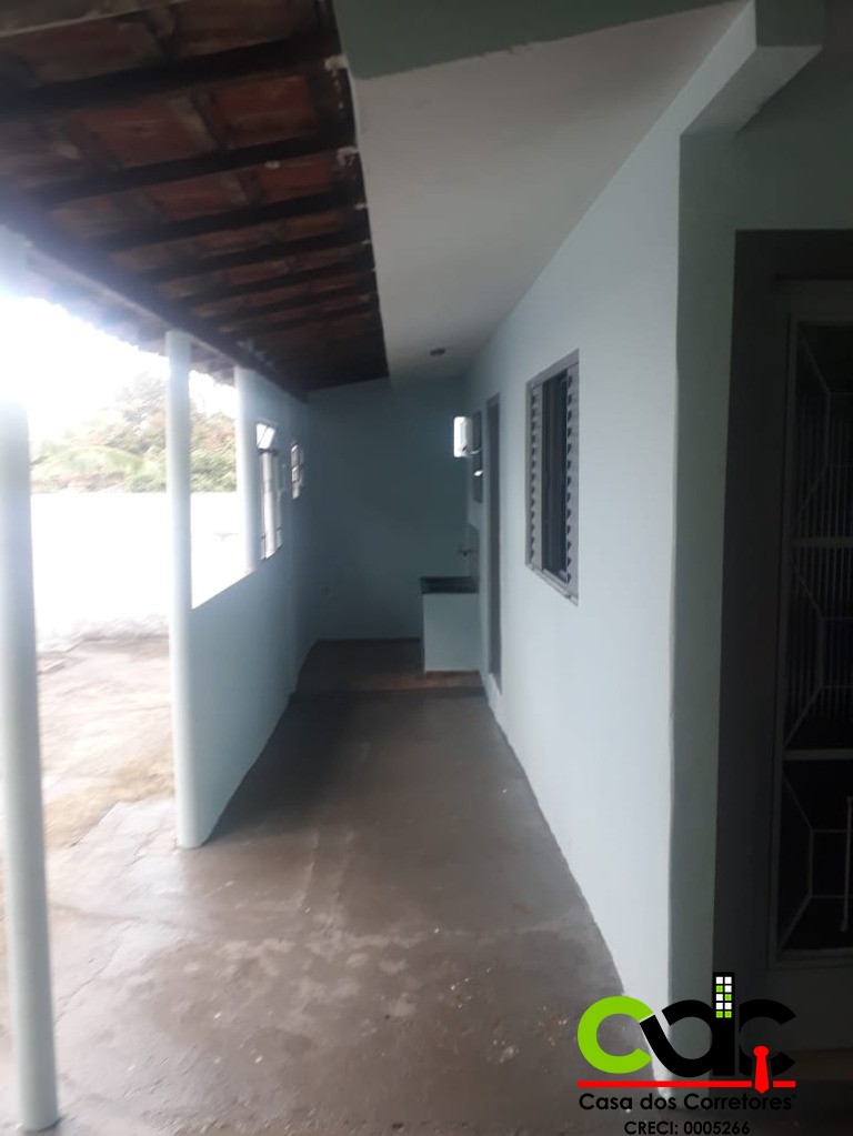 Casa à venda com 3 quartos, 154m² - Foto 1