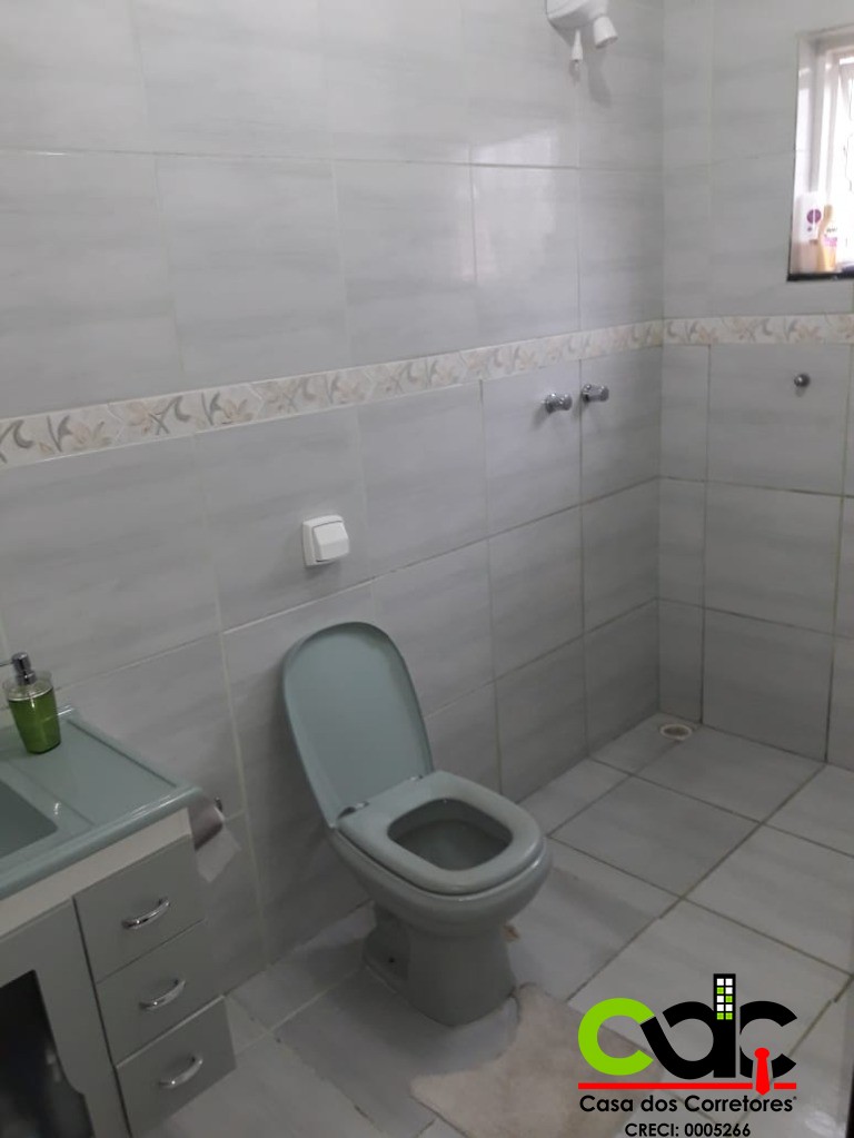 Casa à venda com 3 quartos, 150m² - Foto 2