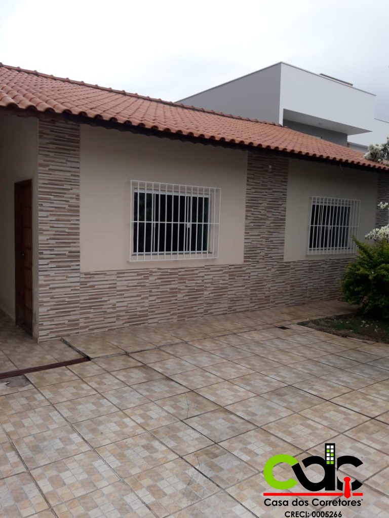 Casa à venda com 3 quartos, 150m² - Foto 1