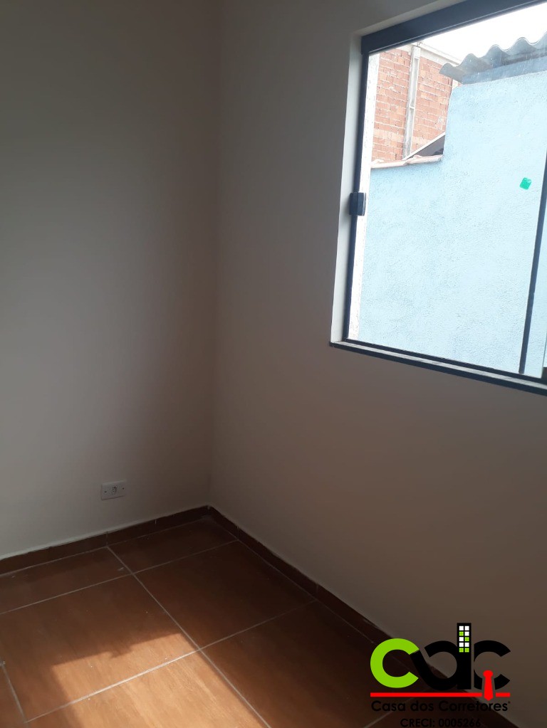 Casa à venda com 2 quartos, 75m² - Foto 16