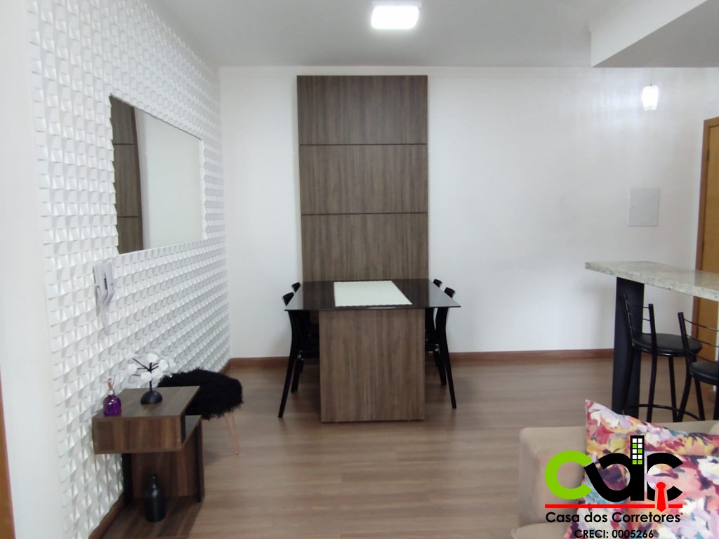 Apartamento à venda com 2 quartos, 72m² - Foto 1