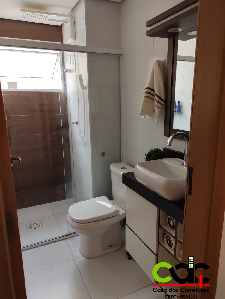 Apartamento à venda com 2 quartos, 72m² - Foto 4