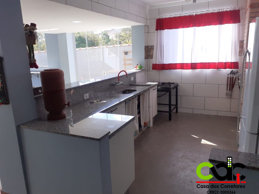 Chácara à venda com 2 quartos, 220m² - Foto 2