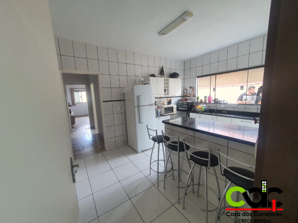 Casa à venda com 3 quartos, 120m² - Foto 4