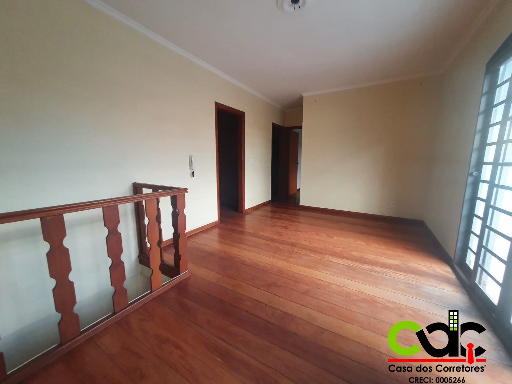 Casa à venda com 5 quartos, 362m² - Foto 27