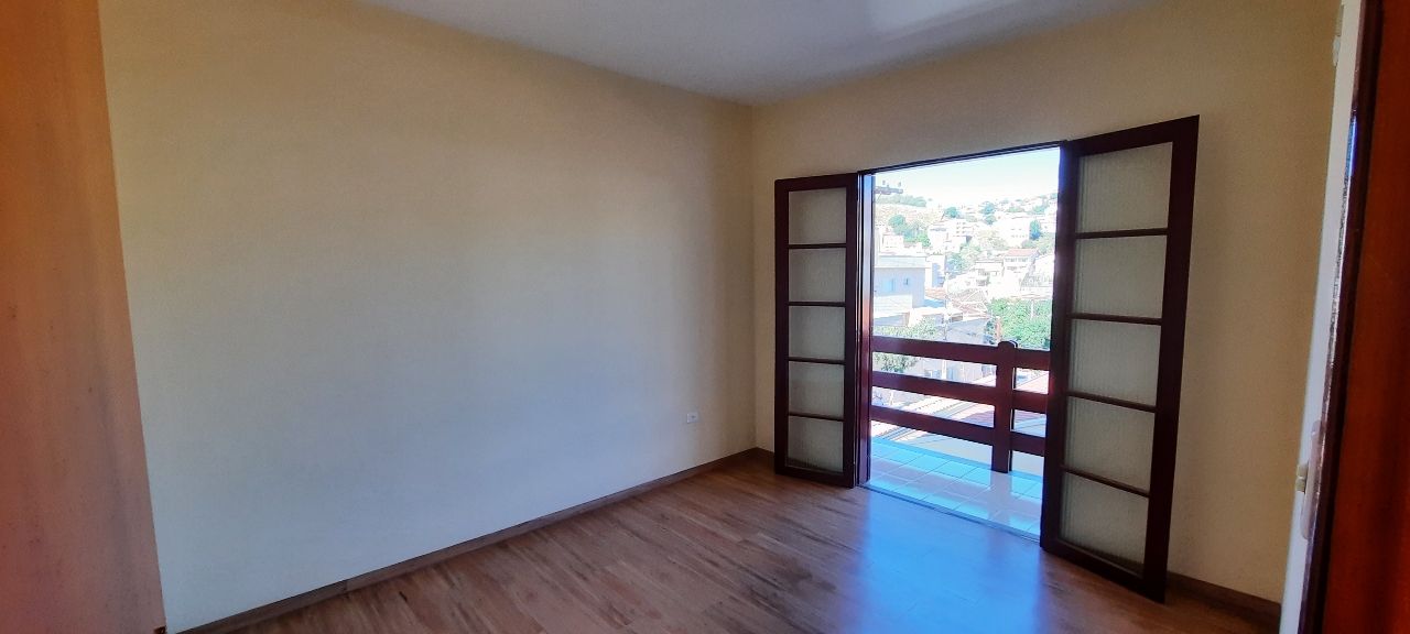 Casa à venda com 3 quartos, 91m² - Foto 2