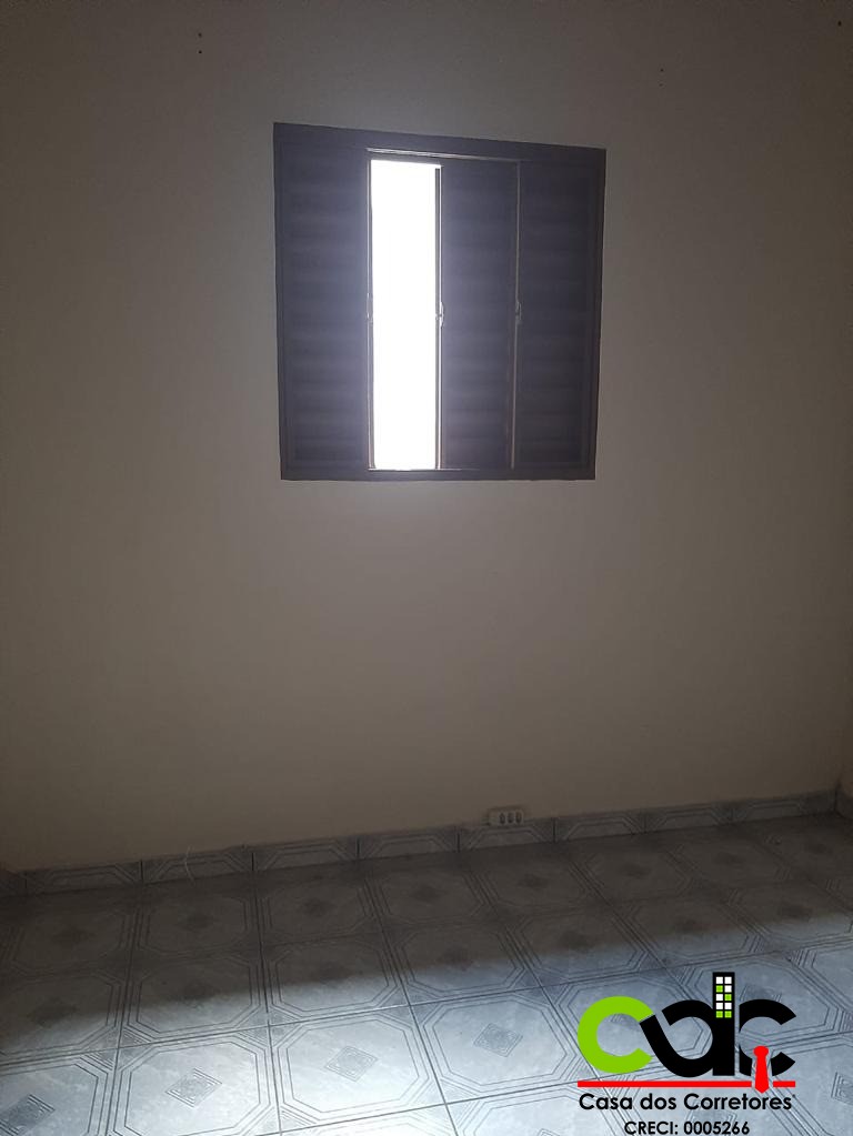 Casa à venda com 3 quartos, 100m² - Foto 4