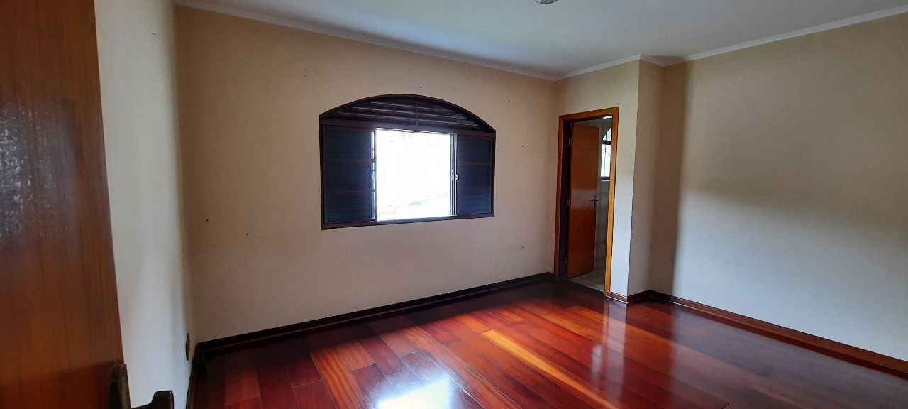 Casa à venda com 5 quartos, 342m² - Foto 5