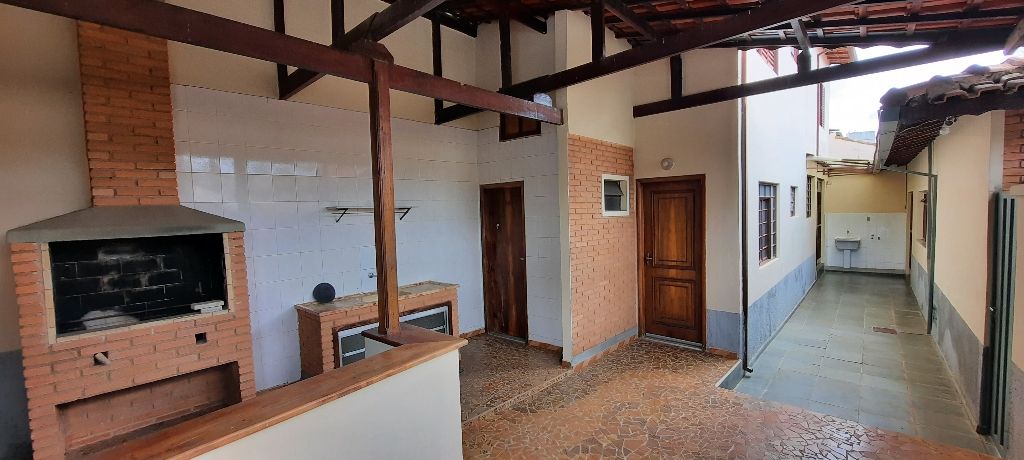 Casa à venda com 5 quartos, 342m² - Foto 17