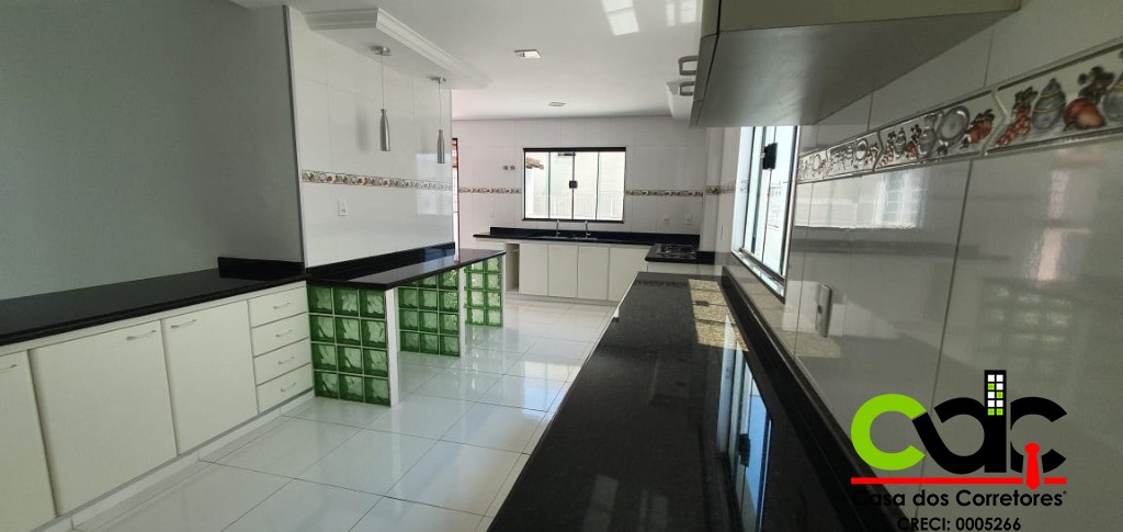 Casa à venda com 4 quartos, 250m² - Foto 6