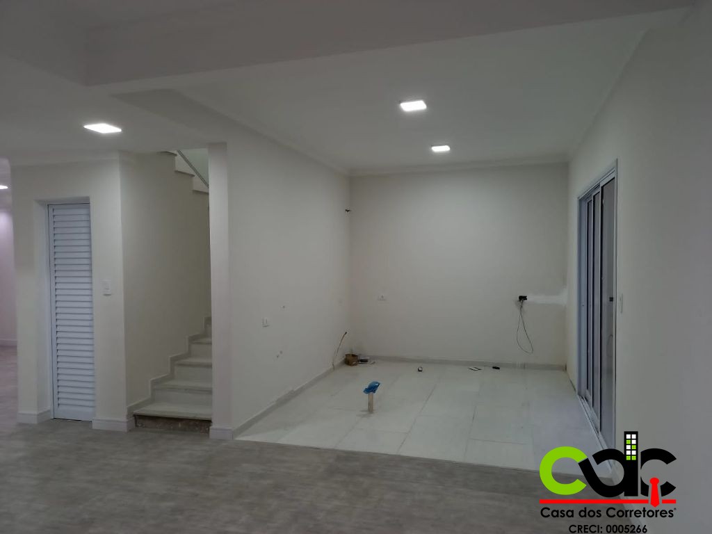 Casa à venda com 4 quartos, 215m² - Foto 8