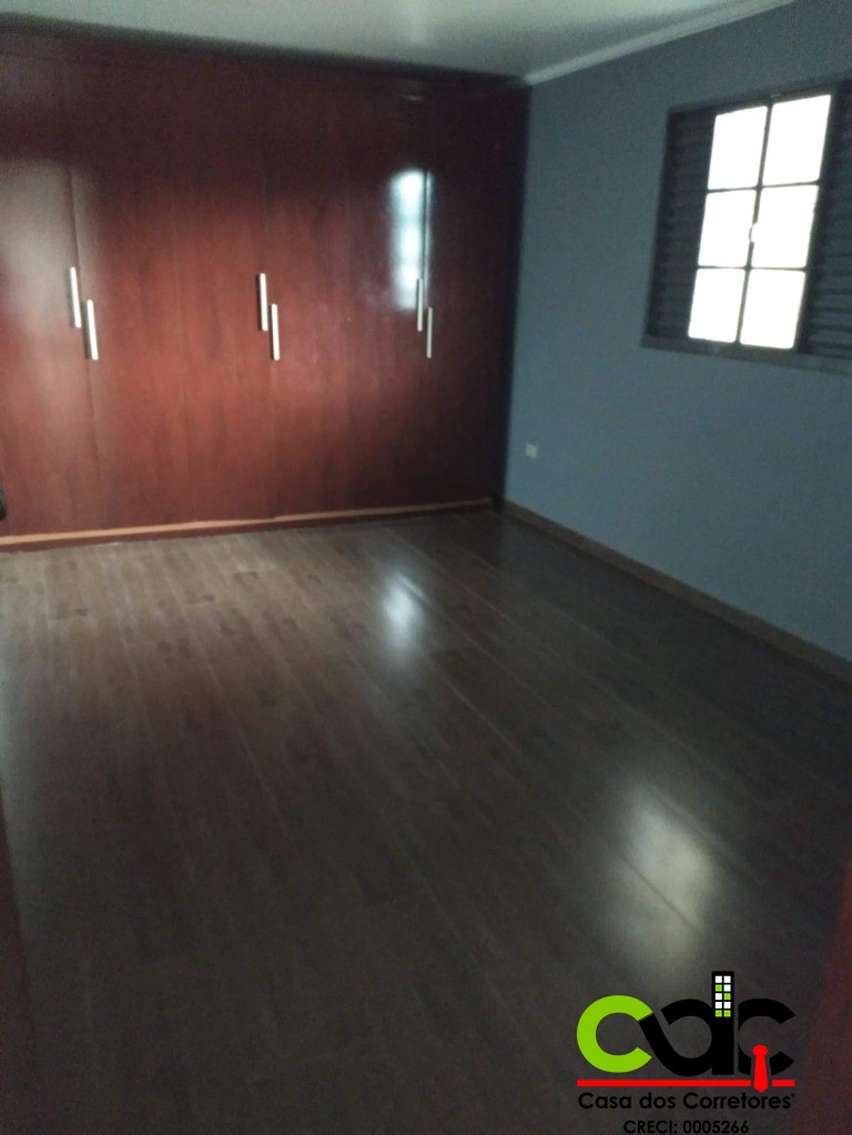 Casa à venda com 5 quartos, 240m² - Foto 24