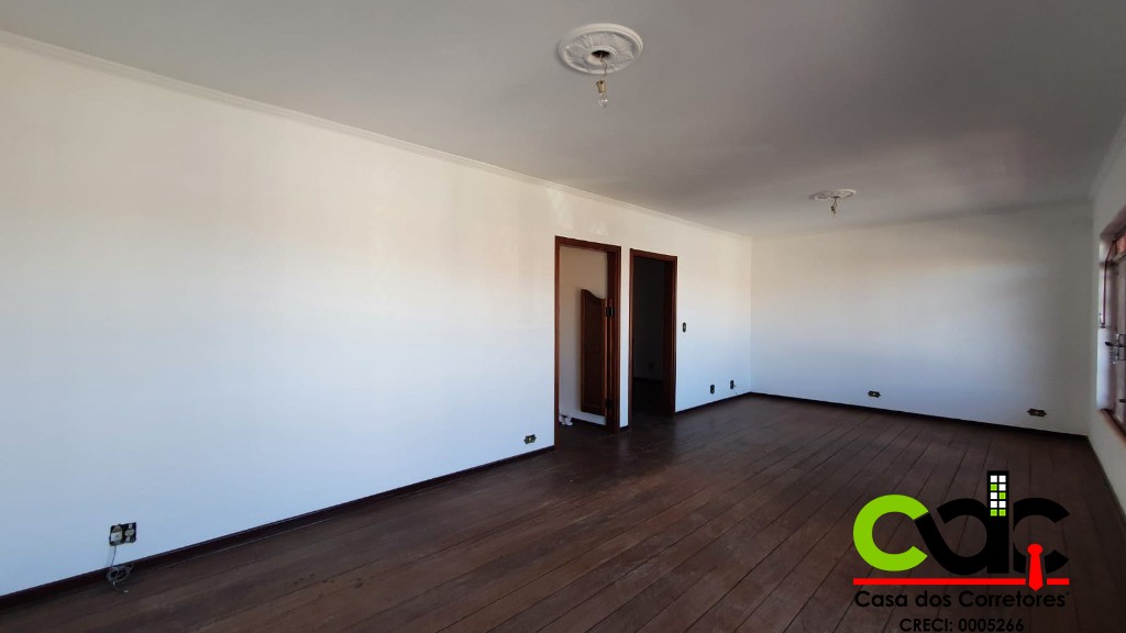 Casa à venda com 3 quartos, 358m² - Foto 13