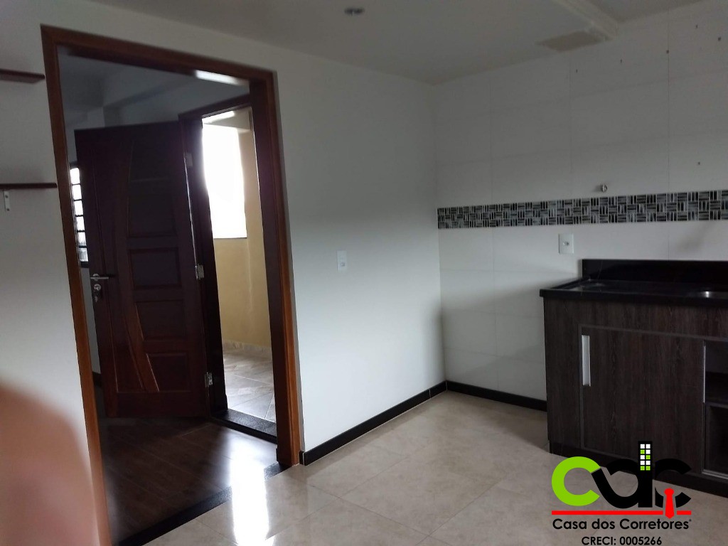 Casa à venda com 5 quartos, 240m² - Foto 10