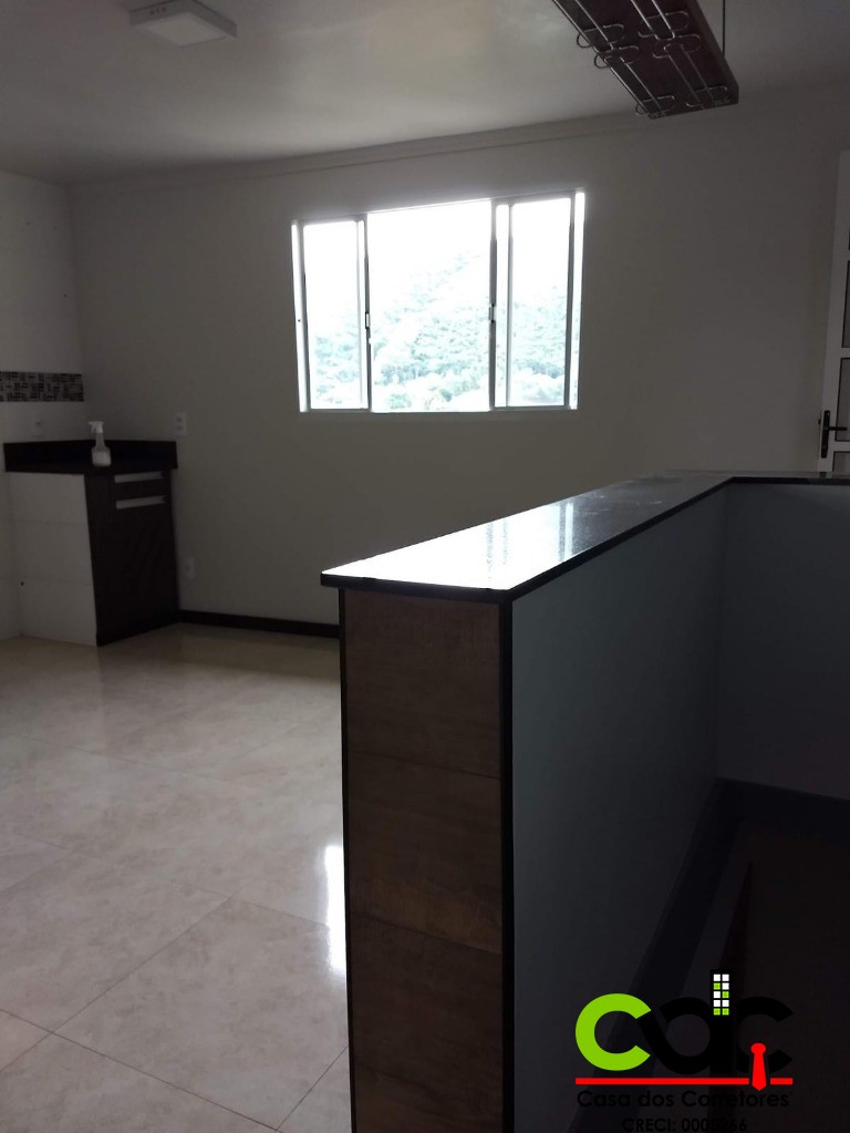 Casa à venda com 5 quartos, 240m² - Foto 13