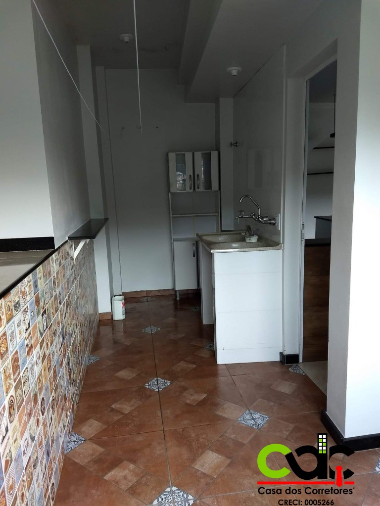 Casa à venda com 5 quartos, 240m² - Foto 16