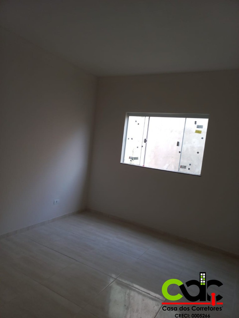 Casa à venda com 2 quartos, 131m² - Foto 2