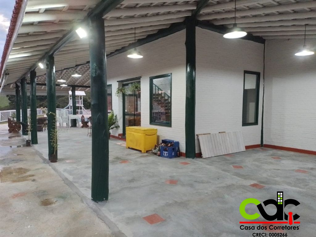 Chácara à venda com 3 quartos, 250m² - Foto 14