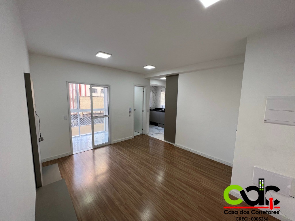 Apartamento para alugar com 2 quartos, 68m² - Foto 2