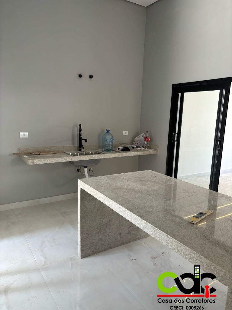 Casa à venda e aluguel com 3 quartos, 200m² - Foto 23