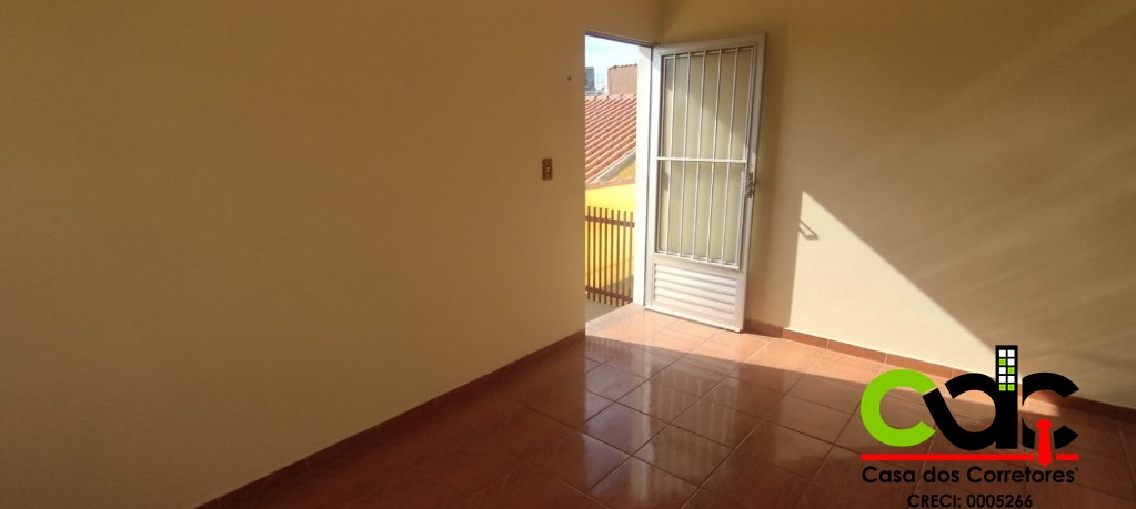 Casa à venda com 3 quartos, 160m² - Foto 2