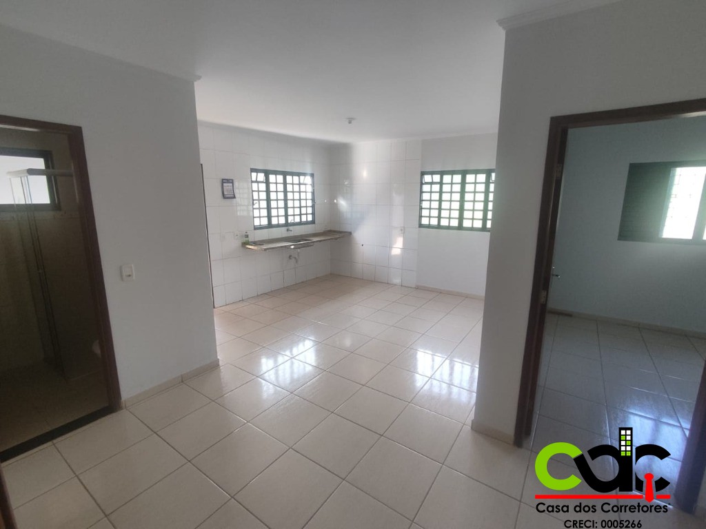 Casa à venda com 3 quartos, 379m² - Foto 1