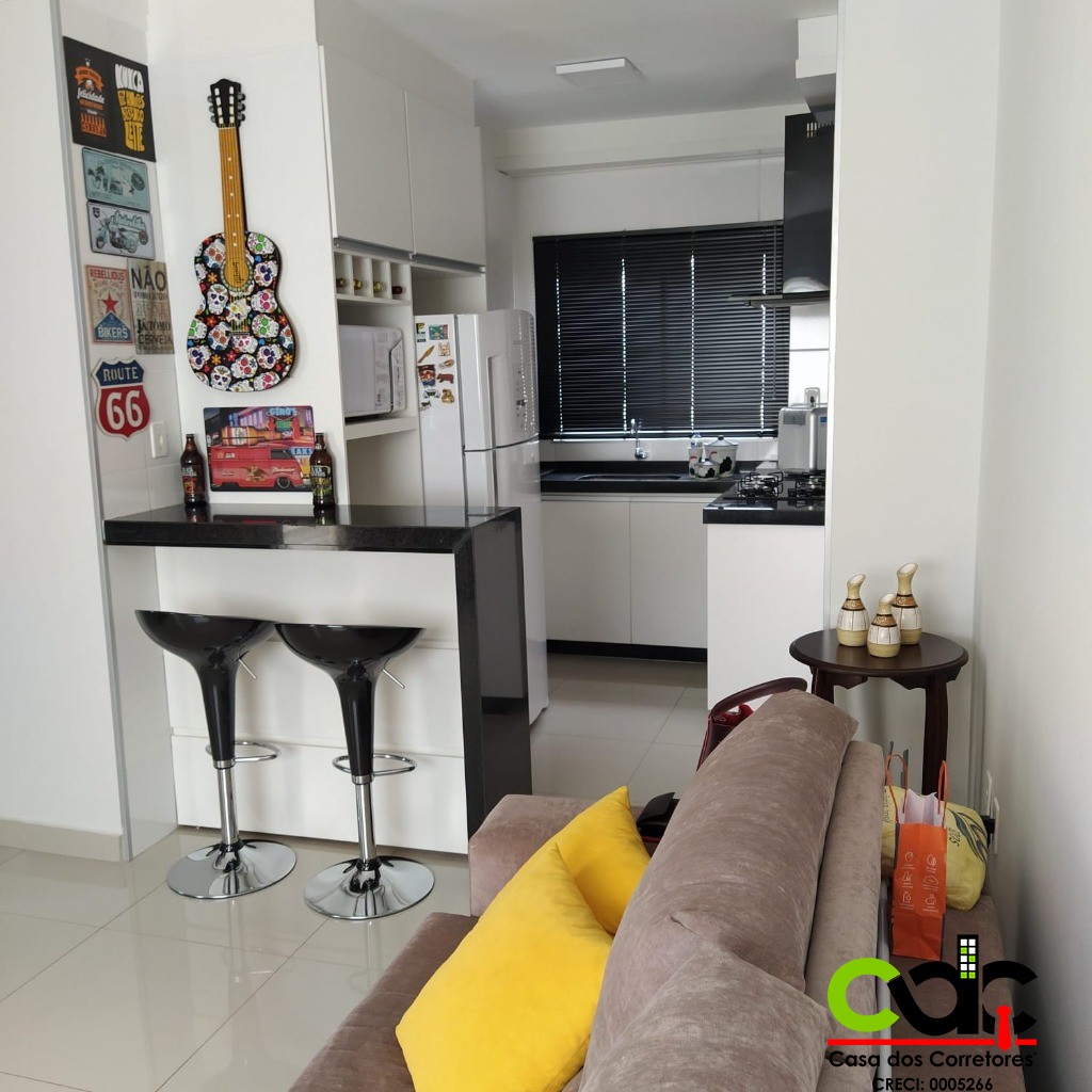 Apartamento à venda com 2 quartos, 60m² - Foto 1