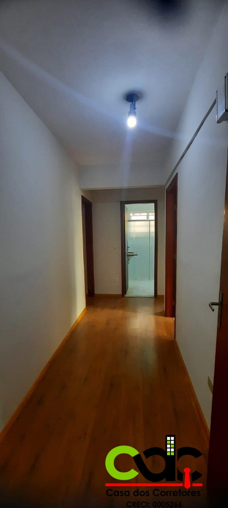 Apartamento à venda com 3 quartos, 135m² - Foto 3