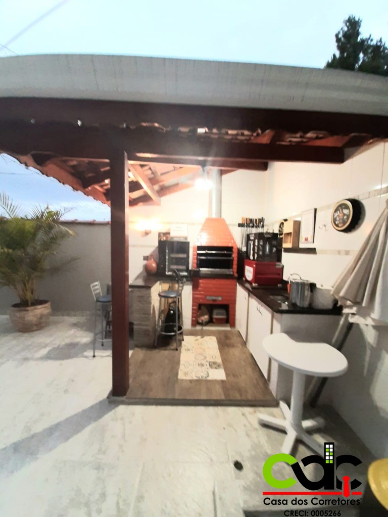 Casa à venda com 4 quartos, 210m² - Foto 17