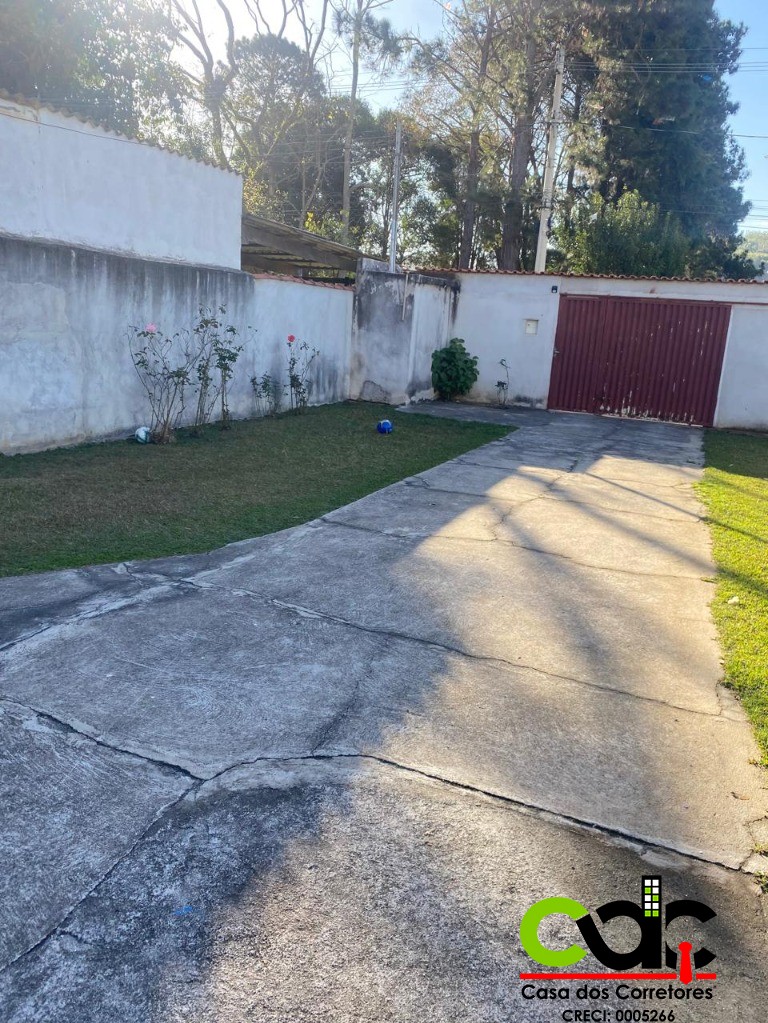 Casa à venda com 3 quartos, 360m² - Foto 1