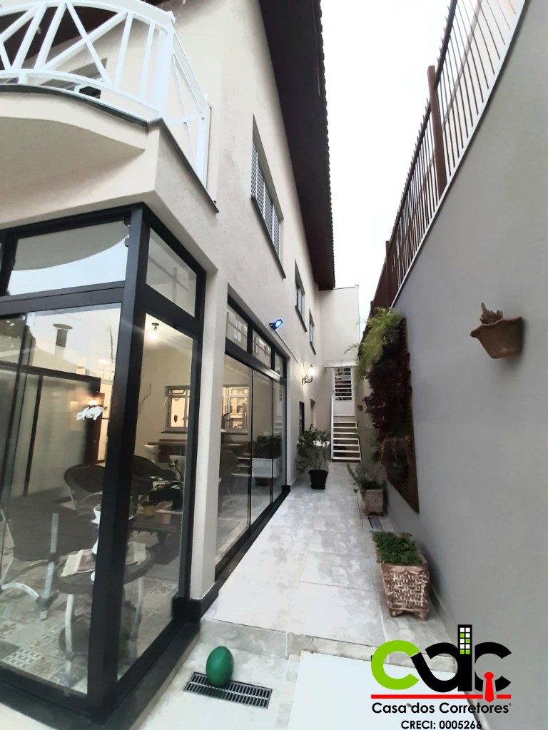 Casa à venda com 4 quartos, 210m² - Foto 15