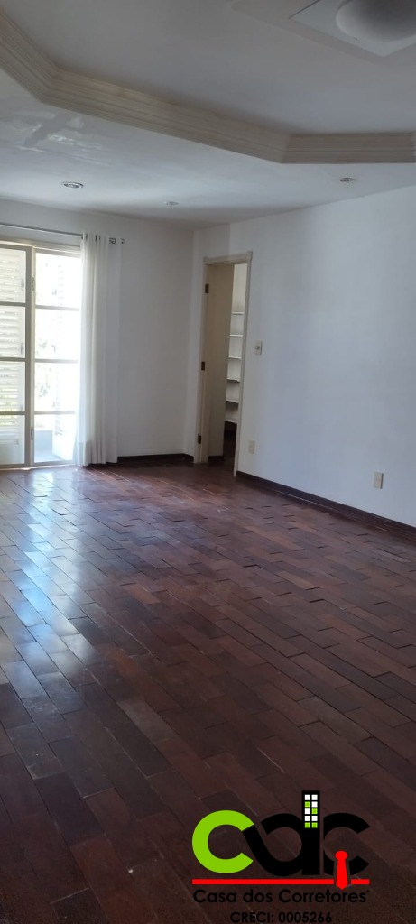 Casa à venda com 3 quartos, 700m² - Foto 33