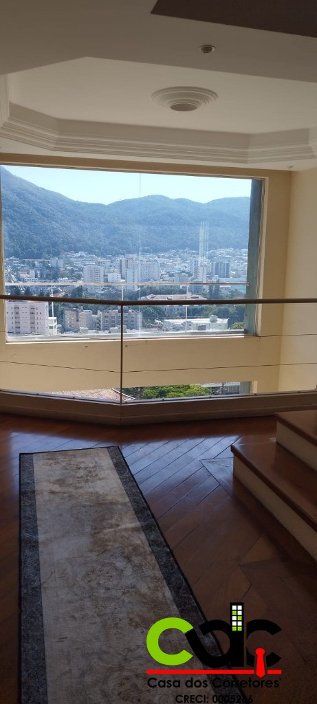 Casa à venda com 3 quartos, 700m² - Foto 9