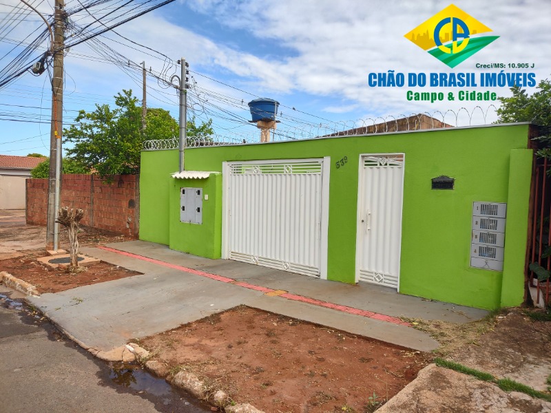 Casa à venda com 4 quartos, 250m² - Foto 2