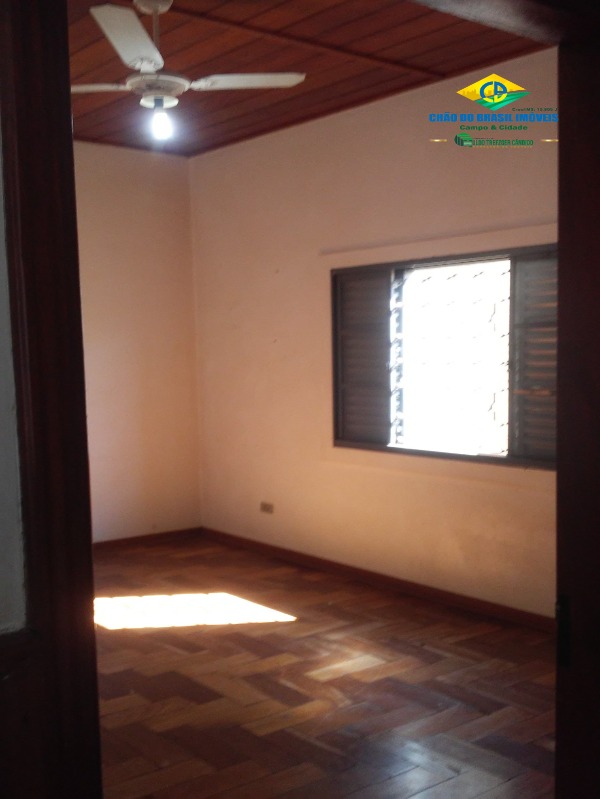 Casa à venda com 4 quartos, 180m² - Foto 14