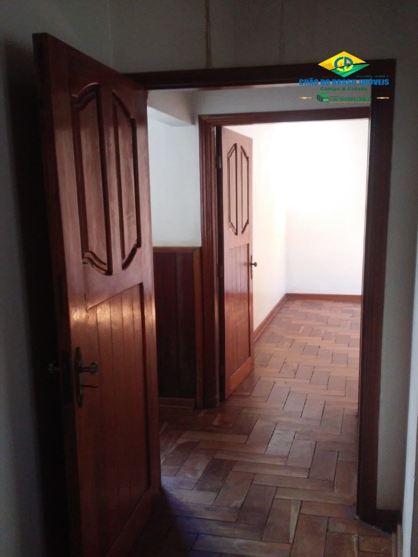 Casa à venda com 4 quartos, 180m² - Foto 16