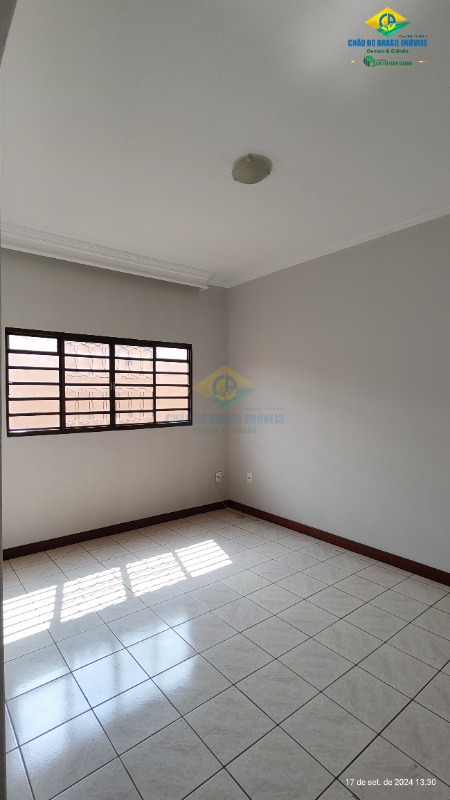 Casa à venda com 3 quartos, 252m² - Foto 13