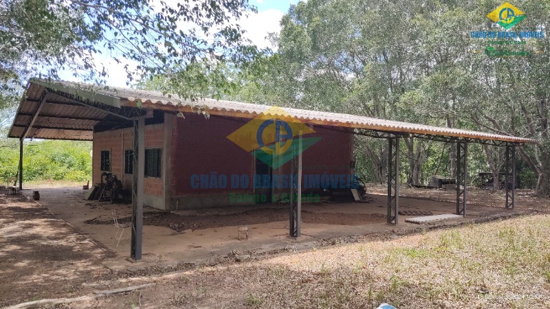 Chácara à venda com 2 quartos, 180m² - Foto 2