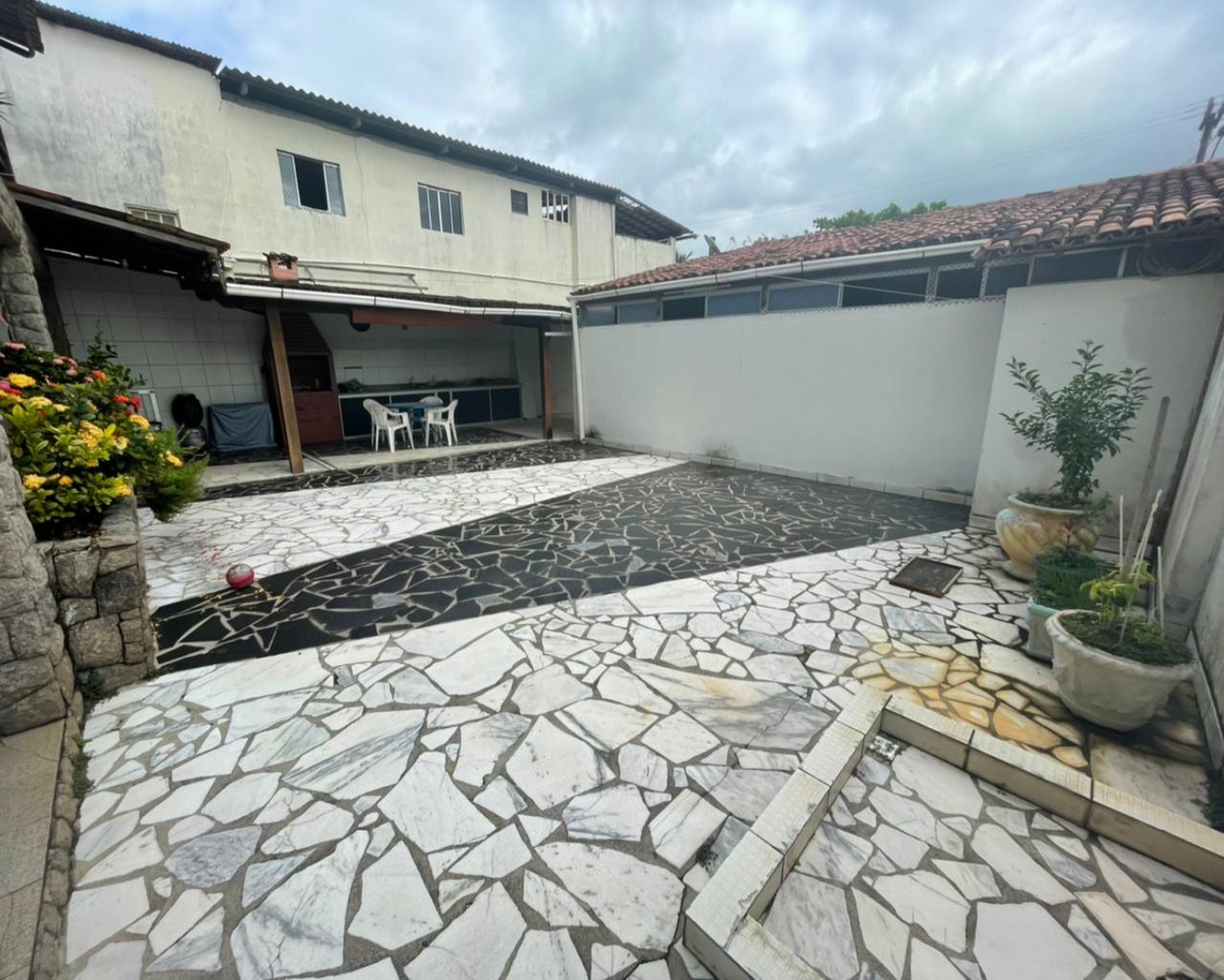 Casa à venda com 6 quartos, 260m² - Foto 31