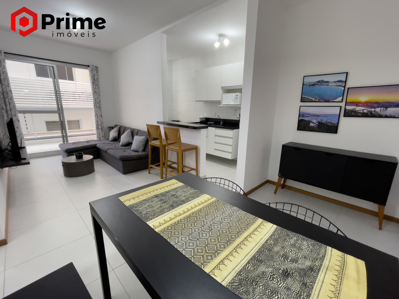 Apartamento à venda com 1 quarto, 60m² - Foto 2