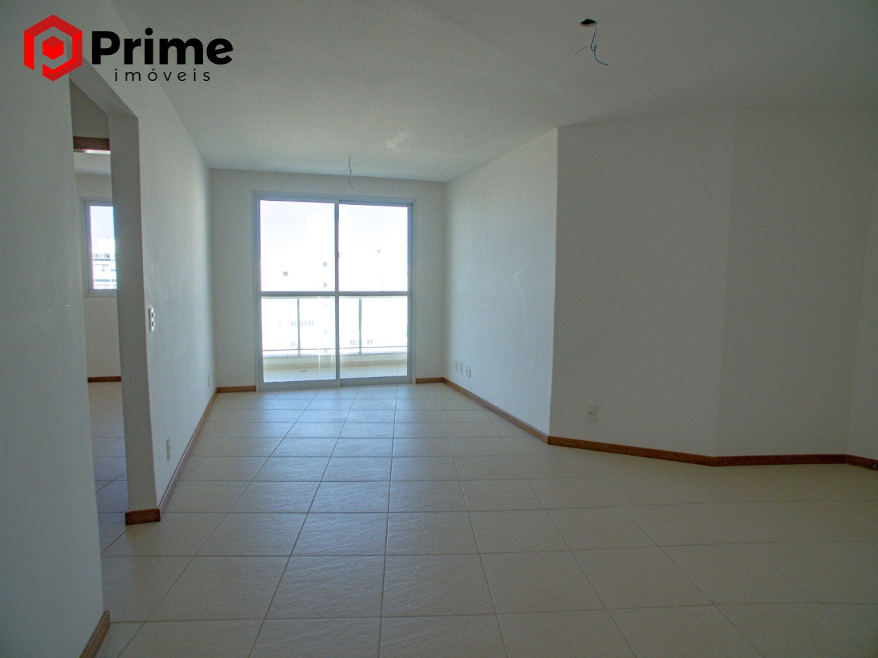 Apartamento à venda com 2 quartos, 75m² - Foto 3