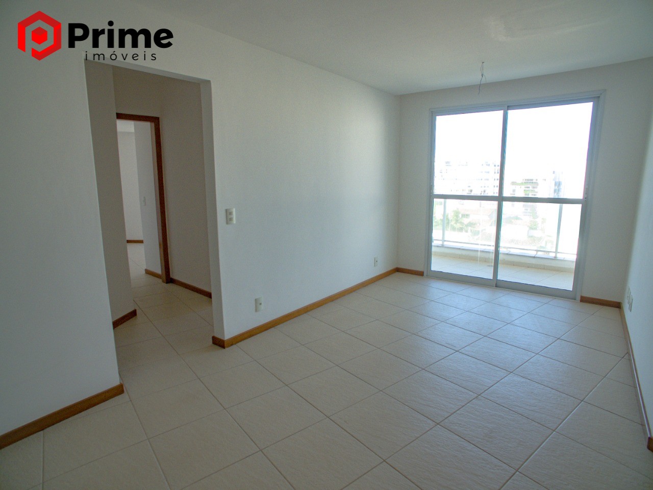 Apartamento à venda com 2 quartos, 75m² - Foto 2