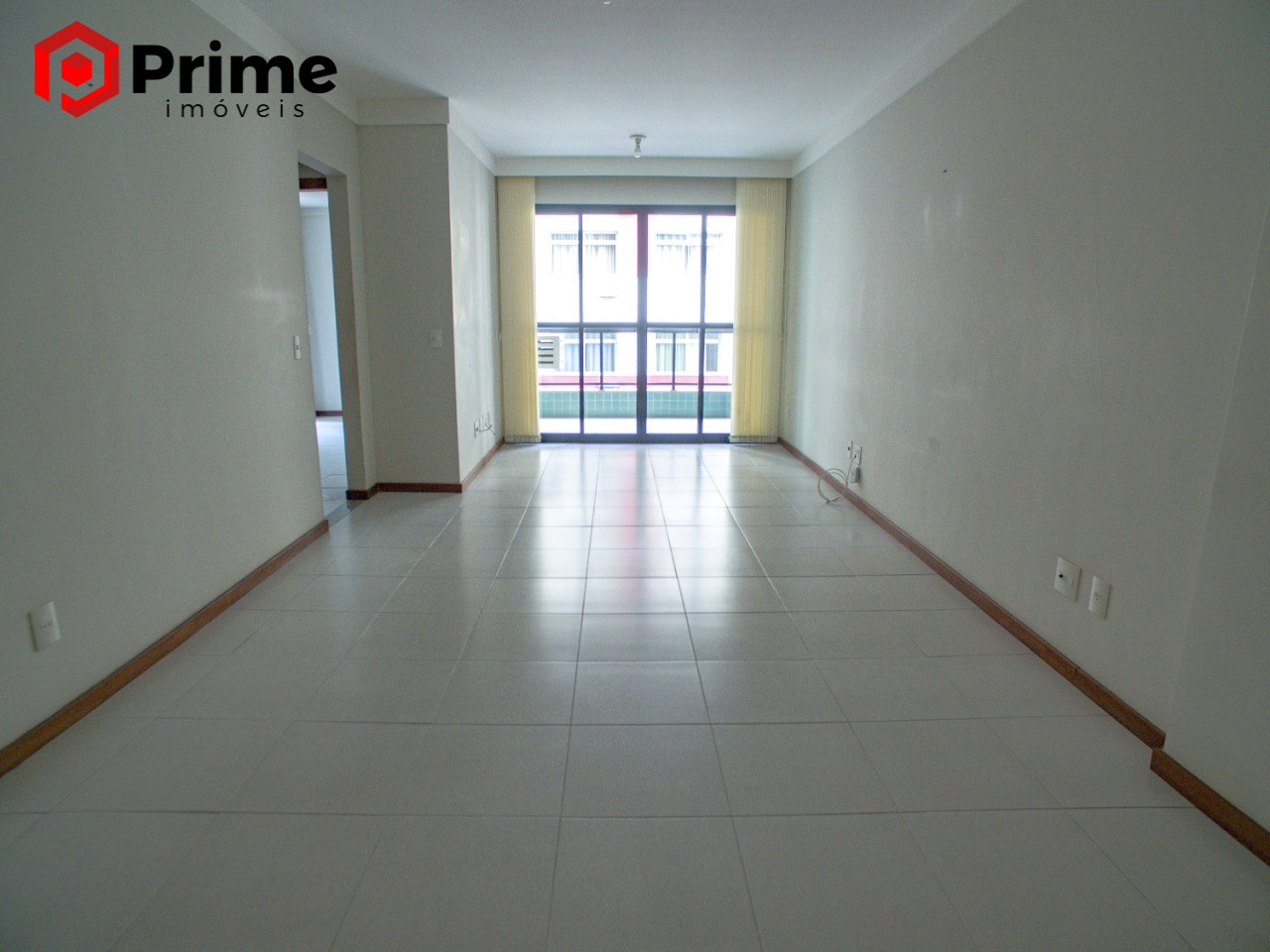 Apartamento à venda com 3 quartos, 100m² - Foto 2