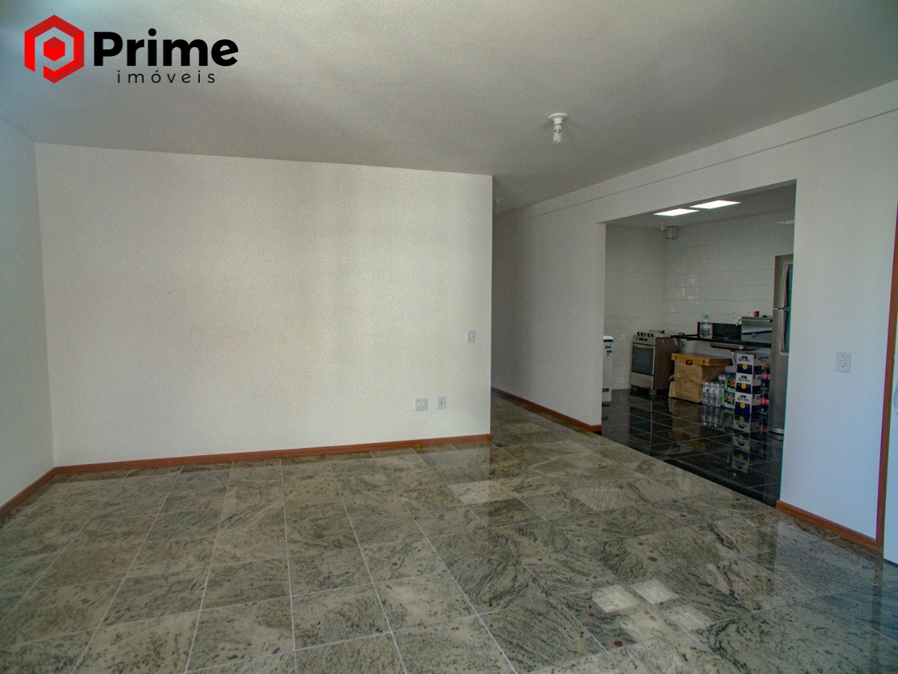 Cobertura à venda com 4 quartos, 220m² - Foto 2